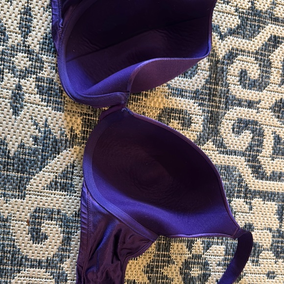 Bali Purple Satin Underwire Bra. Size 38C.  Worn several times. - Picture 12 of 15